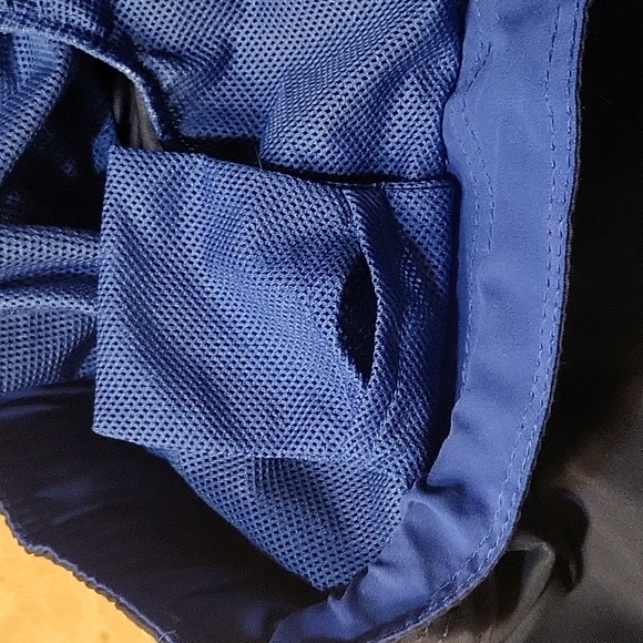 NWT navy board shorts - Picture 10 of 10